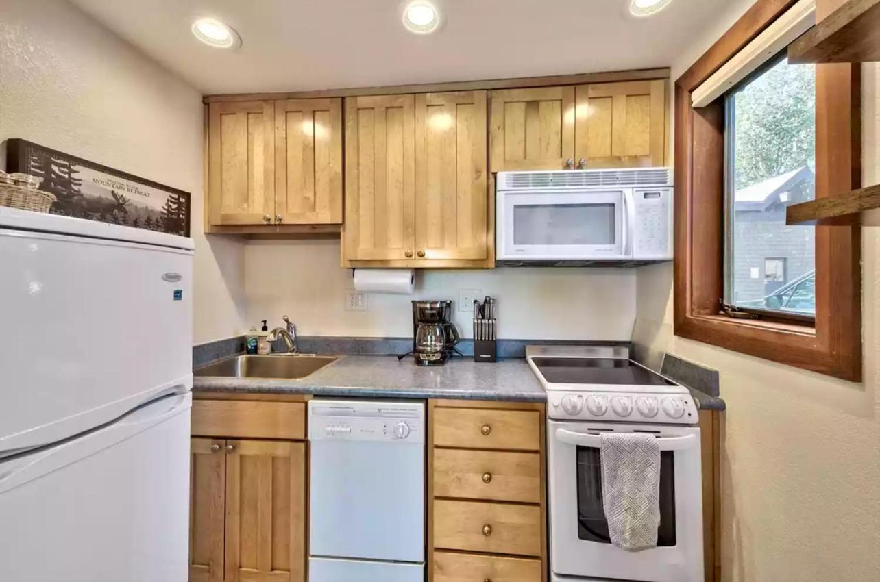 Beautiful Remodeled Condo In 塔霍城 外观 照片